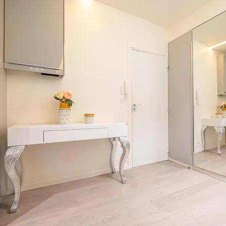 Apartment Mbm - La Tour *