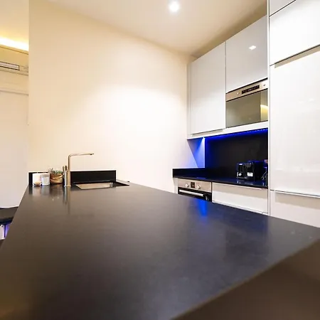 Apartment Mbm - La Tour *